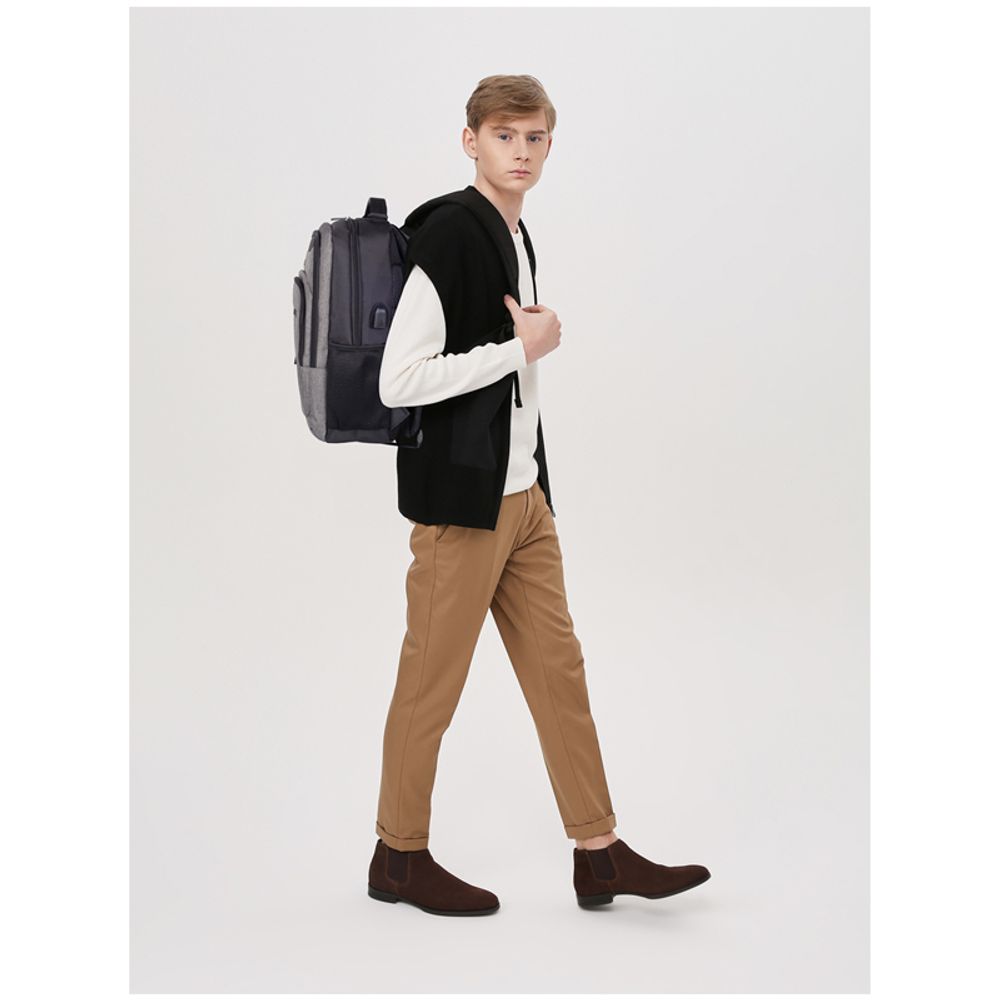 Рюкзак Berlingo City "Strict grey" 42*29*17см, 2 отделения, 3 кармана, отделение для ноутбука, USB разъем, эргономическая спинка