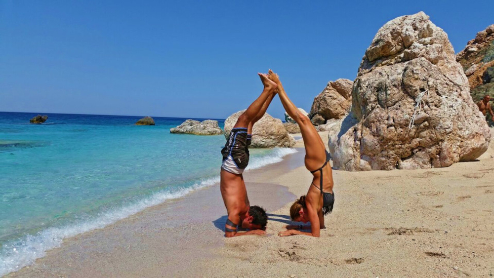 Закат на яхте на острове Сулу Ада