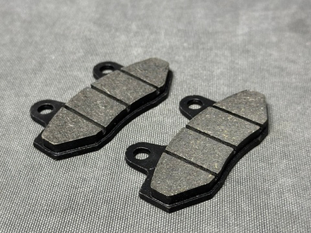 Колодки дискового тормоза питбайк двухпоршневой суппорт SM-PARTS