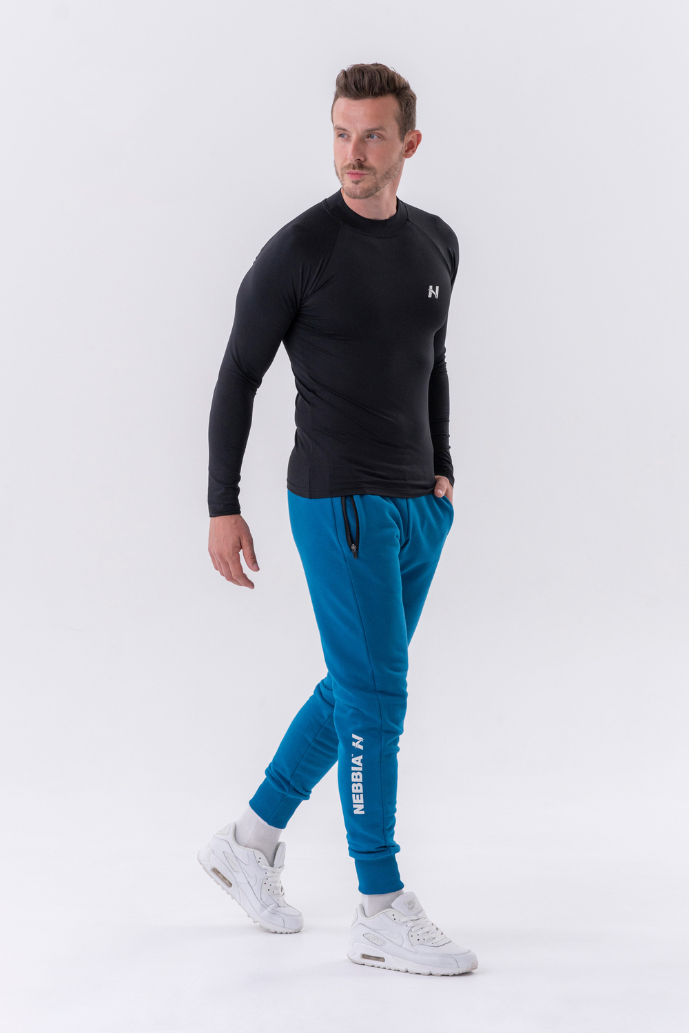 Мужской лонгслив Nebbia Functional T-shirt with long sleeves “Active” 328 Black