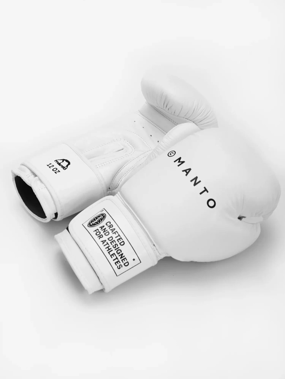 Боксёрские перчатки MANTO IMPACT+ белые