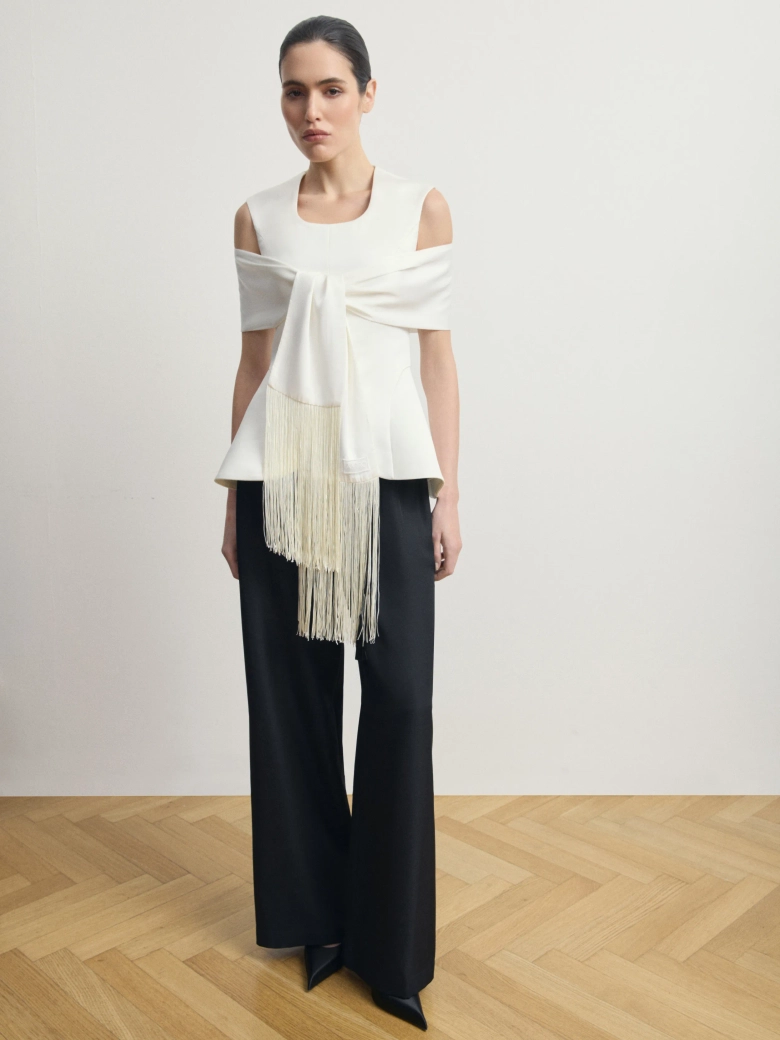 Атласный шарф с бахромой "Lune Satinée"