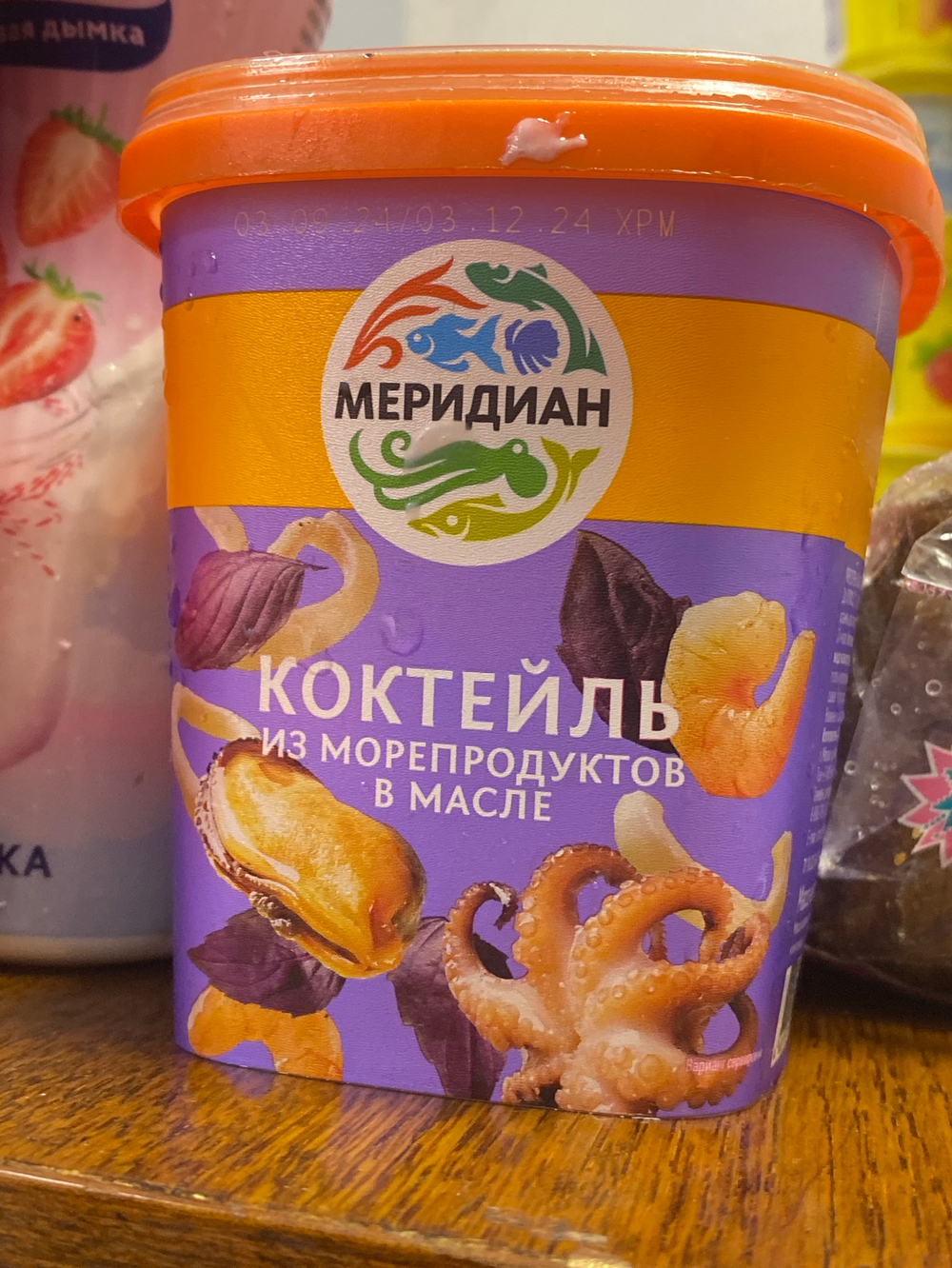 Коктейль из морепродуктов в масле