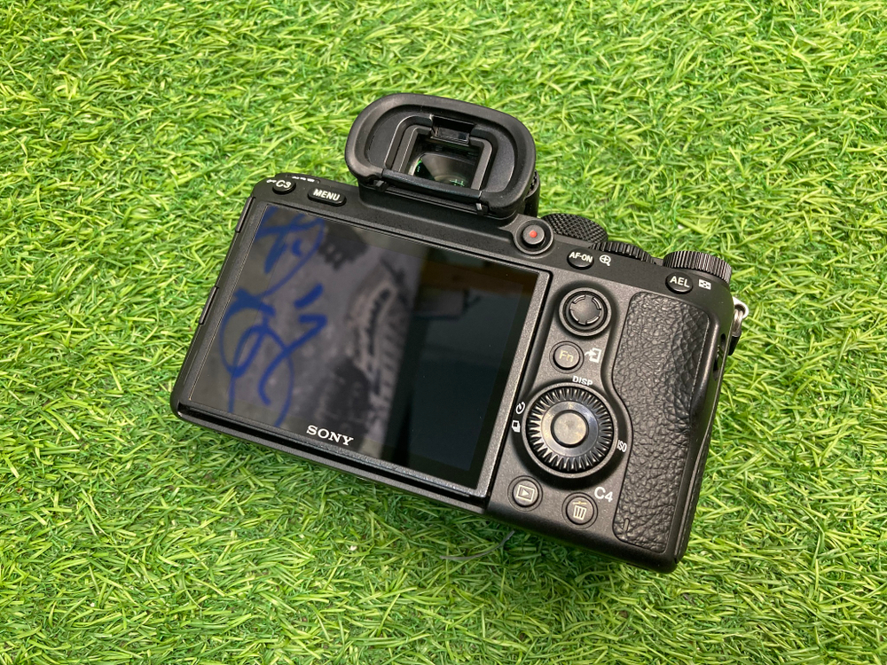 Sony A7 III 10.700 кадров