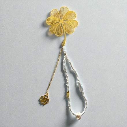 Книжная закладка. Вам не придётся искать удачу, ведь она всегда будет с Вами! Жемчуг майорка и ракушечник