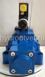 4WRZE32E360-7X/6EG24ETK31/A1D3M - Пропорциональный распределитель  Ду32 со встроенным усилителем (OBE), номинальный расход 360 л/мин, схема E, каналы управления ET - X и Y - внутренние, сигнал управления ± 10 В