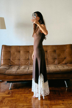 ZARA ДЛИННОЕ КОМБИНИРОВАННОЕ ПЛАТЬЕ С КРУЖЕВОМ, КОРИЧНЕВЫЙ