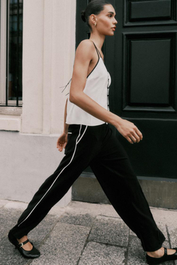 ZARA ТОП В БЕЛЬЕВОМ СТИЛЕ С КОНТРАСТНОЙ ОТДЕЛКОЙ, ЖЕЛТОВАТО-БЕЛЫЙ