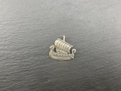 Подвеска. Драккар викингов