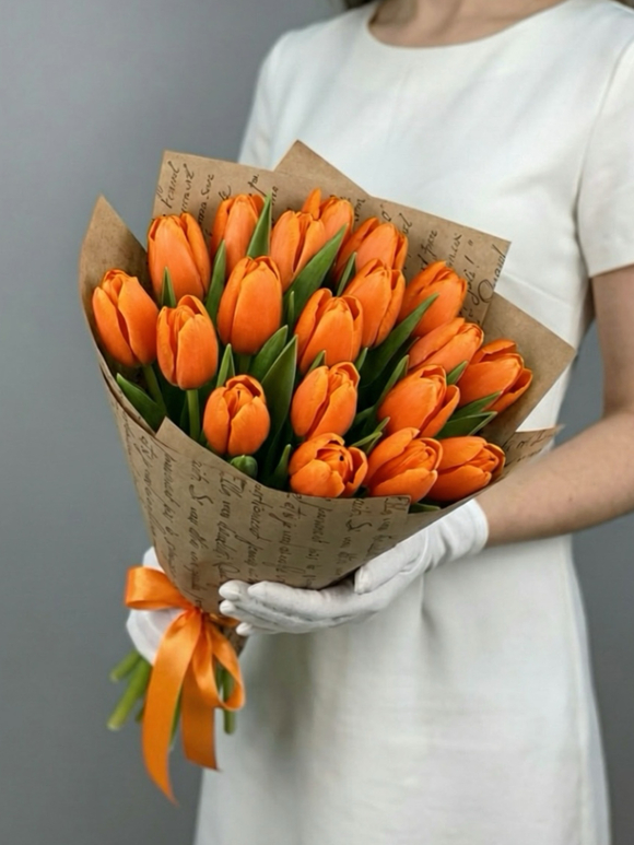 Букет из оранжевых тюльпанов