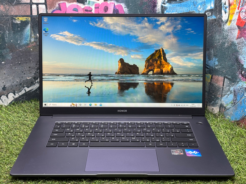 Ноутбук Honor 15.6' R5 5500U/16GB/512GB/ Magicbook 15[BMH-WFQ9HN]/Windows 10