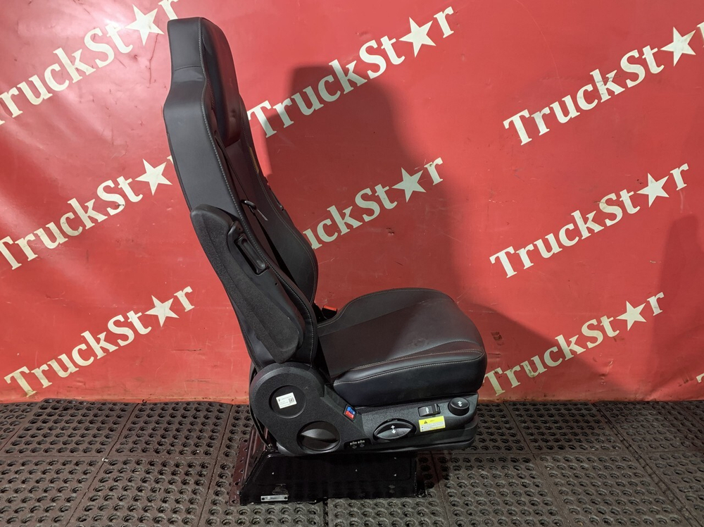 Сиденье пассажирское пневматическое 2024г