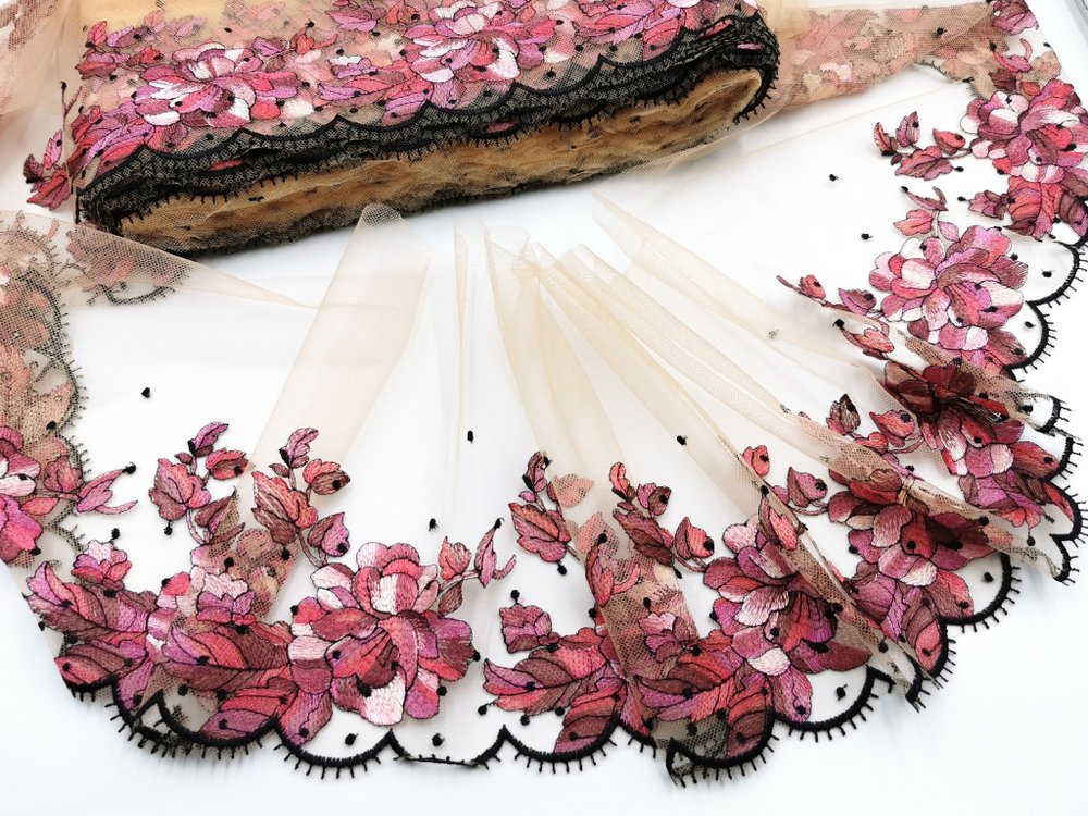 Вышивка на сетке, 19см, ПРАВАЯ, цветы на телесном фоне (Артикул: VS-2031), м