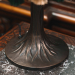 Настольная лампа с декоративным абажуром