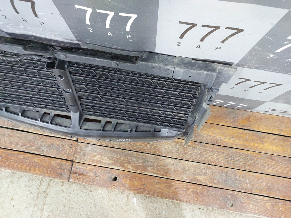 Жалюзи радиатора Cadillac Escalade 5 20-нв Б/У Оригинал 87864518