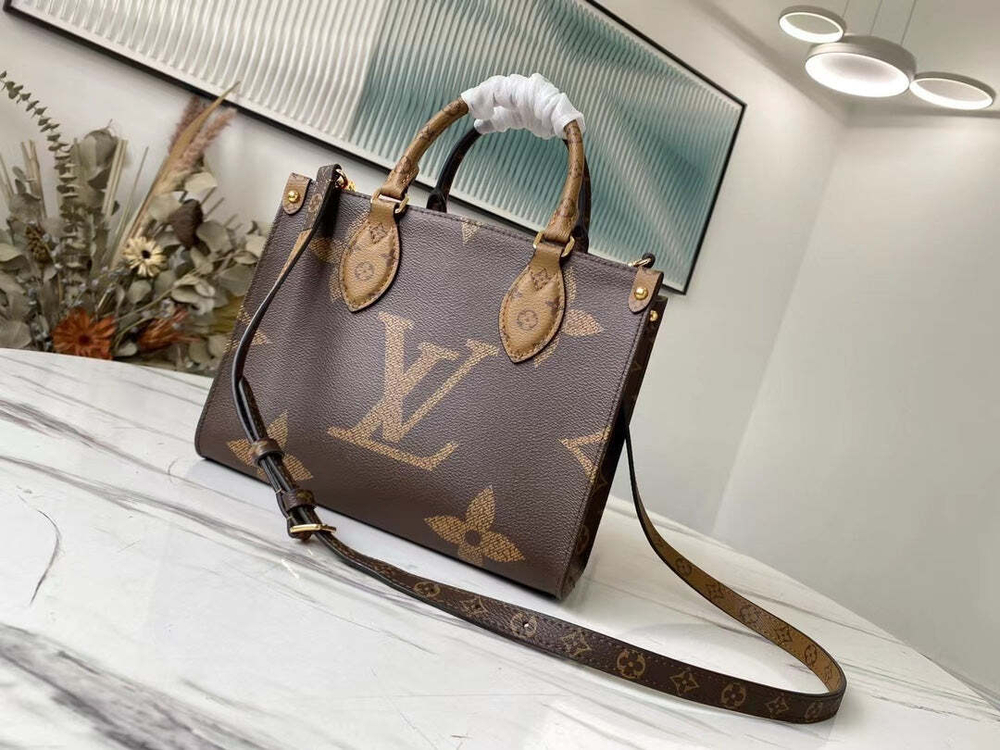 Louis Vuitton Onthego PM