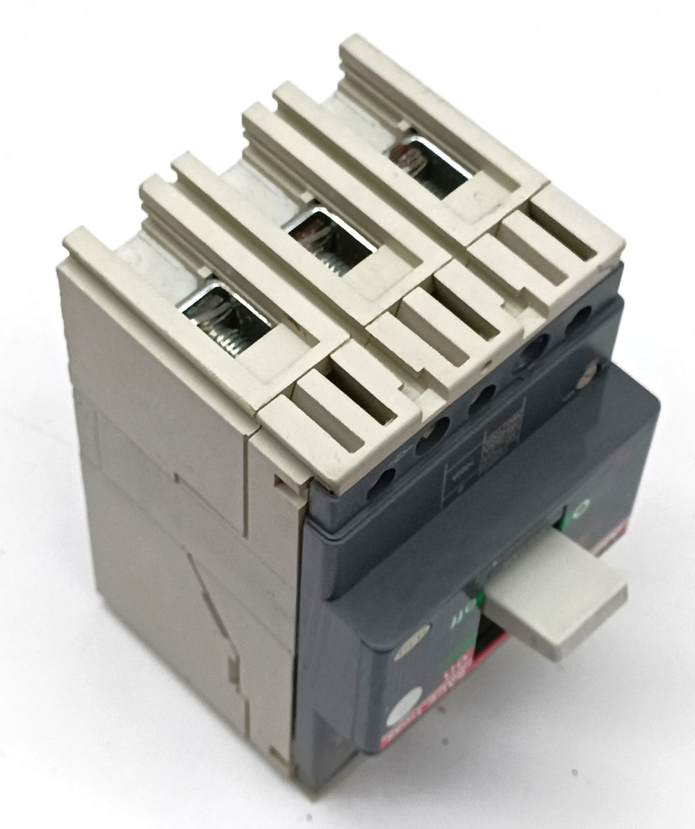 Автоматический выключатель ABB Tmax T1C160, 160А 3p, 100A, TMD40-500 8кА