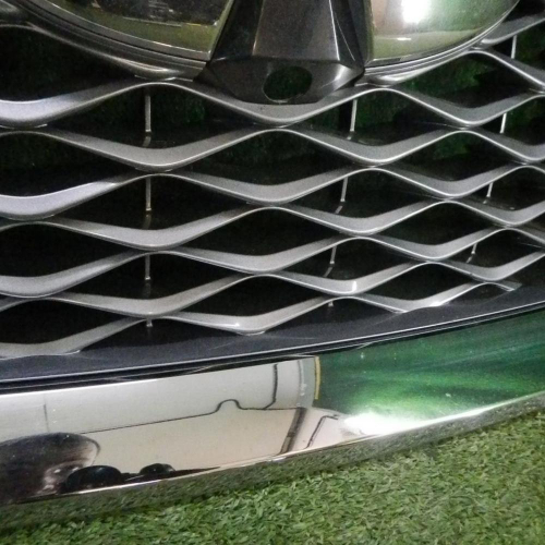 Решетка радиатора Infiniti QX60 (2016-2020)