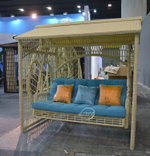 Качели-диван из трубчатого ротанга
