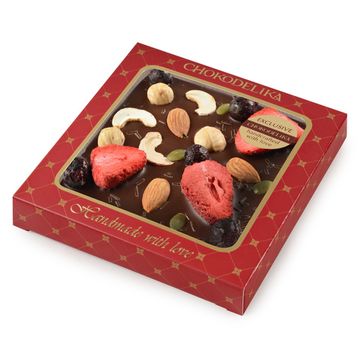 Шоколад темный с украшением "Клубника, миндаль, фундук" 75 гр