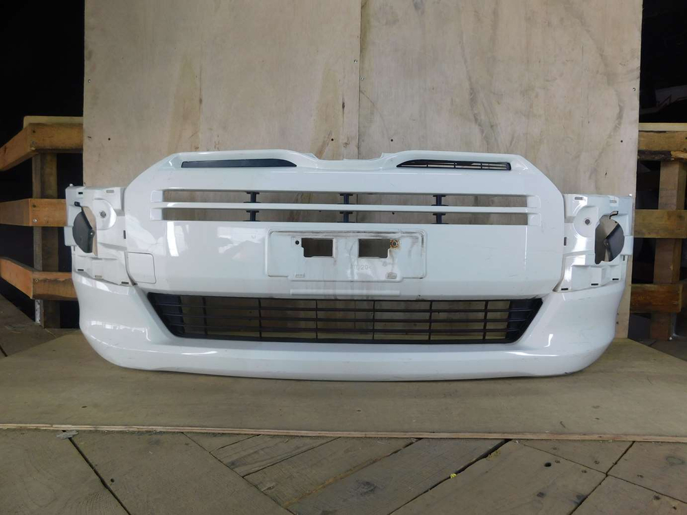 бампер передний Toyota Probox NCP165 NSP160