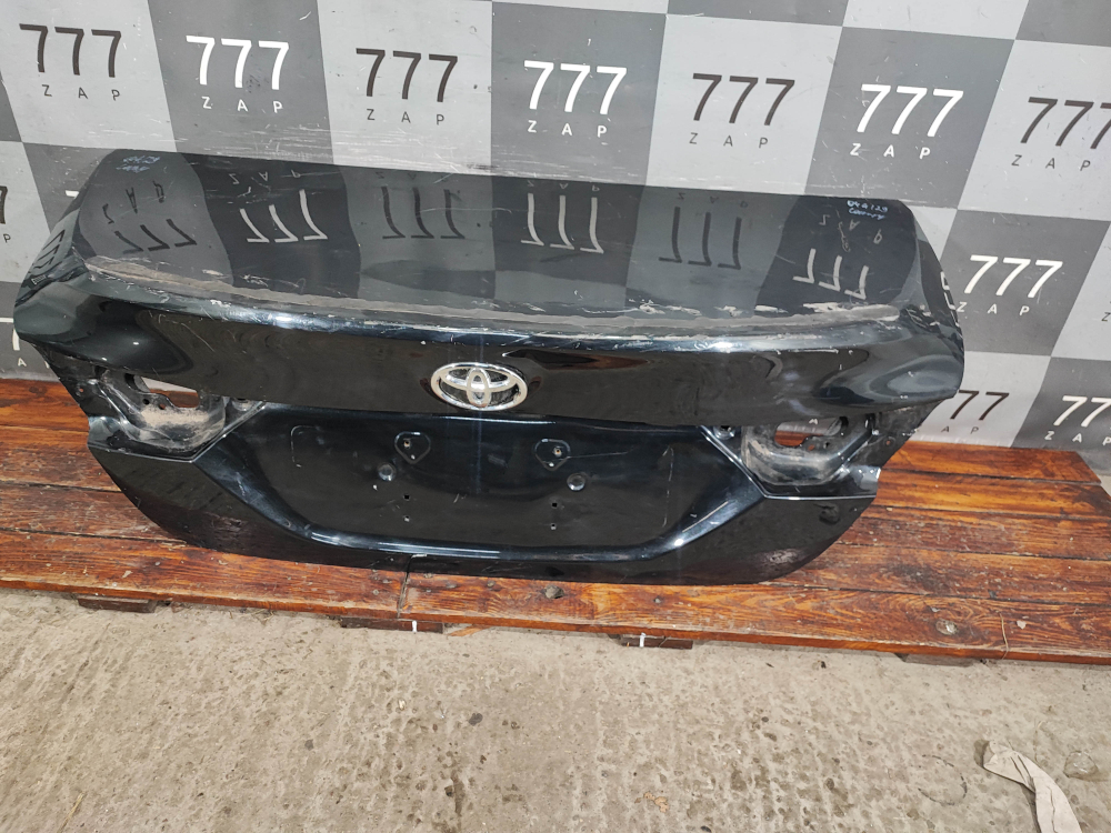 Крышка багажника Toyota Camry (XV70) 17-21 Б/У Оригинал 6440133760
