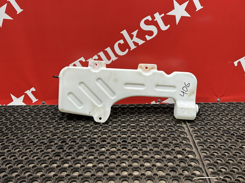 Бачок омывателя лобового стекла 2023г.