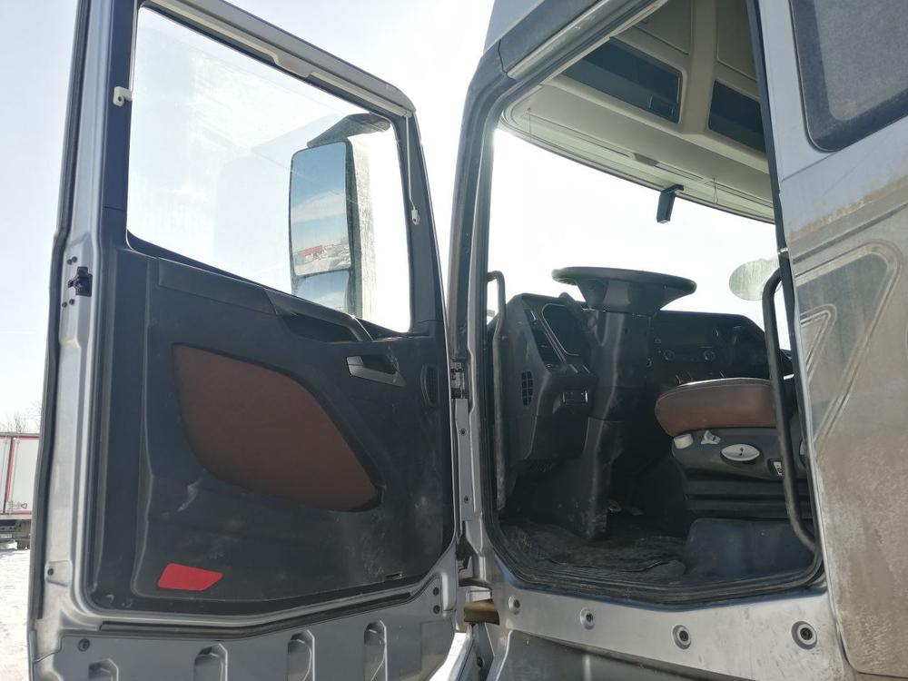 FAW J7 4x2 Седельный тягач CA4180P77K25E5 (Дизельный, 12,5 л, 553 л.с., АТ)