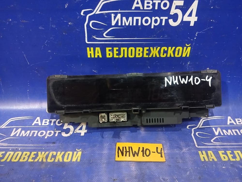 Щиток приборов TOYOTA PRIUS 1998