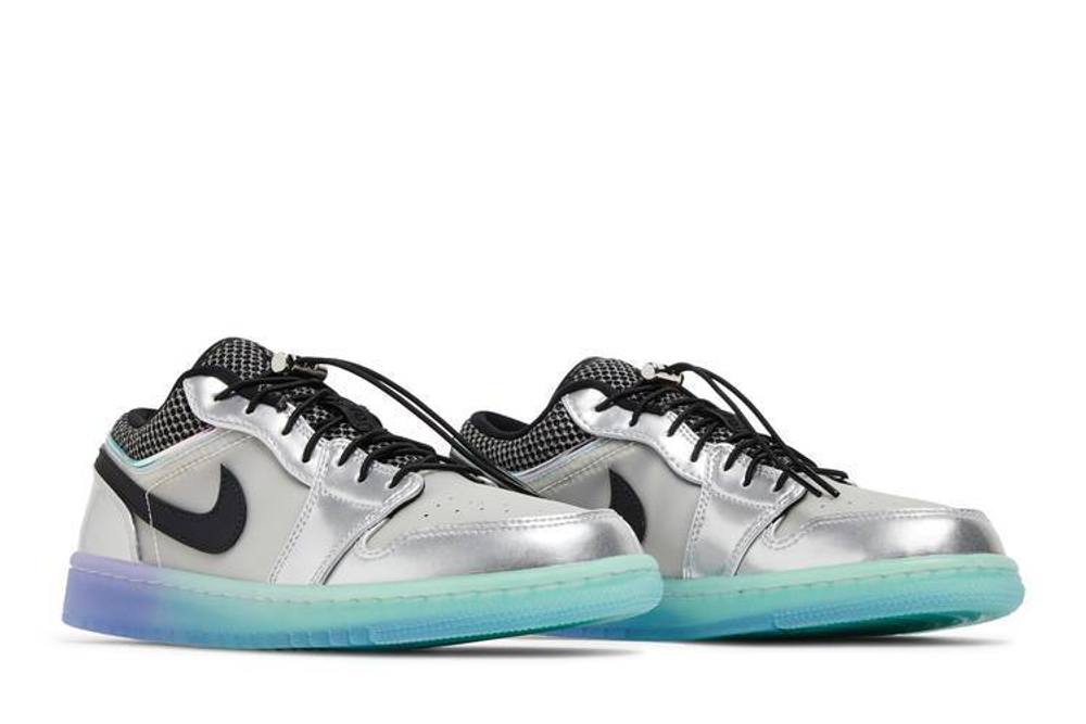 Кроссовки Jordan Air Jordan 1 Low Se "Toggle Silver" (Женская размерная сетка)