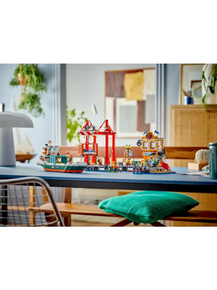 Конструктор City 60422 Прибрежная гавань с грузовым судном