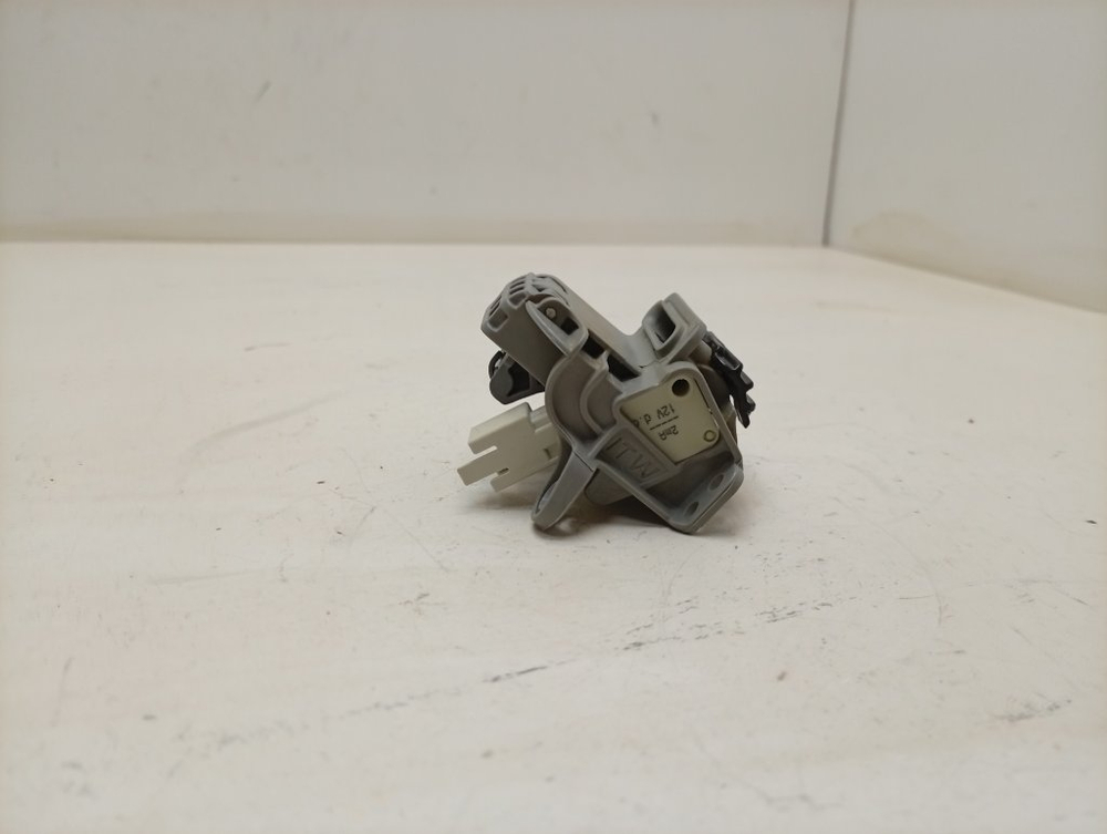 LFTA+5H1741 ктп11 Замок дверцы для посудомоечной машины Ariston, Indesit C00282805 б/у