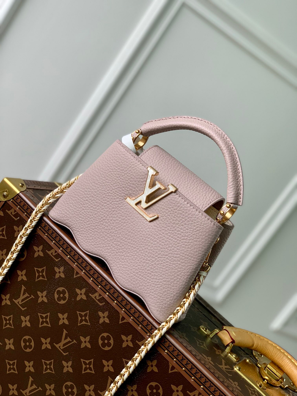 Louis Vuitton Capucines Mini