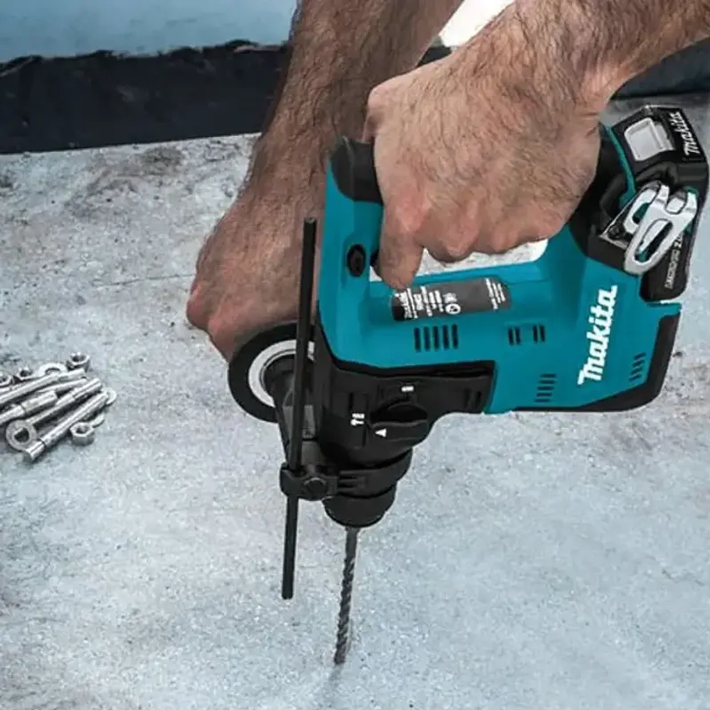 Makita HR140DWAJ аккумуляторный перфоратор (2 x 1.5 Ач, ЗУ)