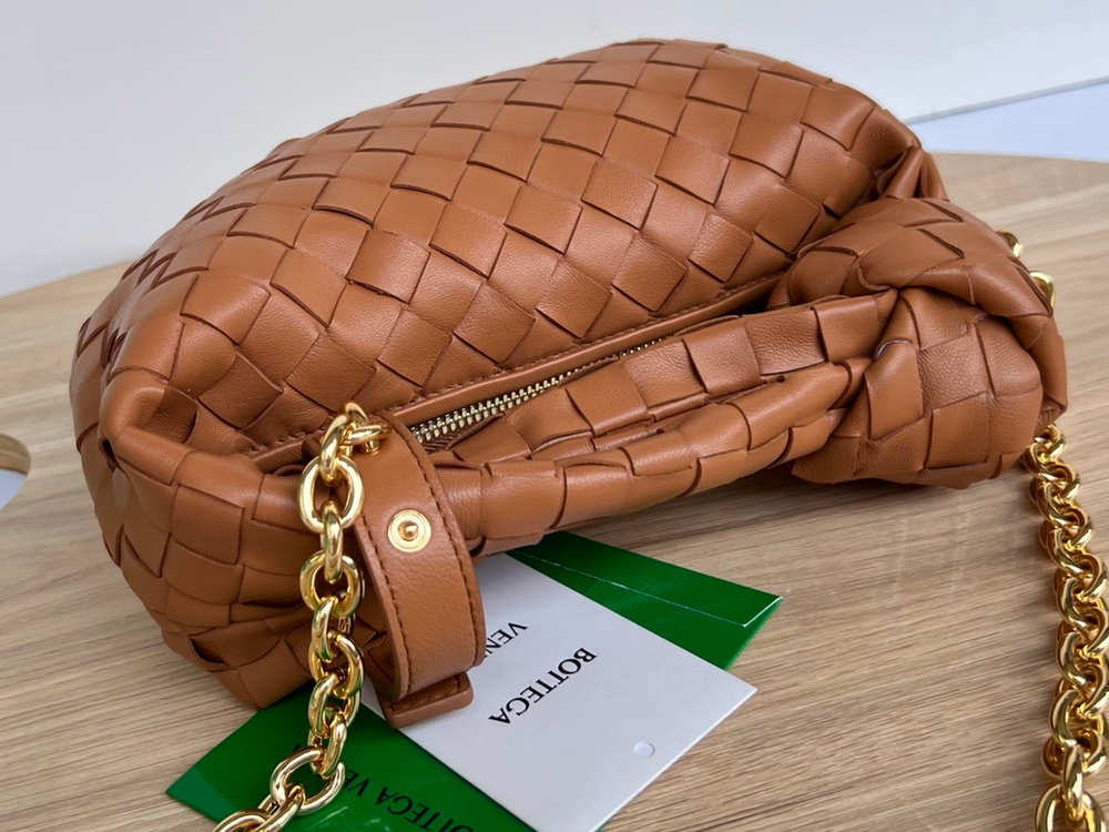 Bottega Veneta Mini Jodie 28 cm