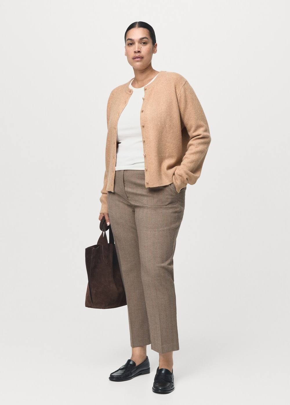 Брюки зауженного укороченного кроя в тонкую полоску