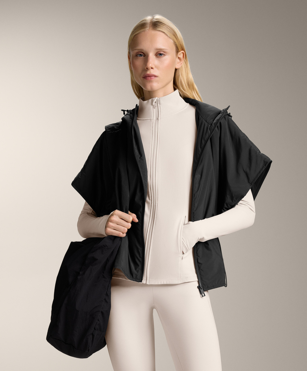 Oysho Утепленный жилет с капюшоном, черный