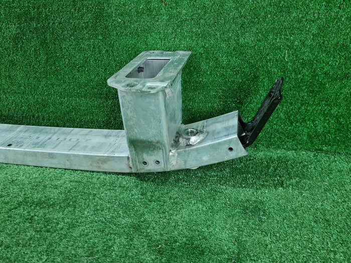 Усилитель передний Genesis G80 2 (2020-н.в.)