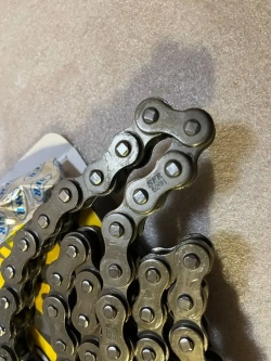 Цепь для мотоцикла 520H-120L SFR