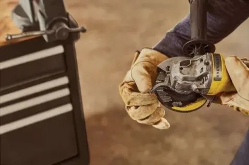 STANLEY SBG700-A9 20 В литиевая бесщеточная аккумуляторная угловая шлифовальная машина 125 мм (одинарная)