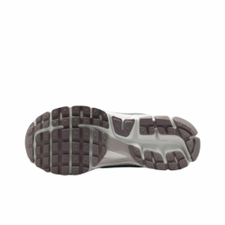 Nike Air Zoom Vomero 5 "Chrome Platinum Violet"