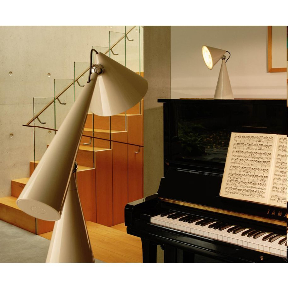 Настольная лампа Pose Portable Putty