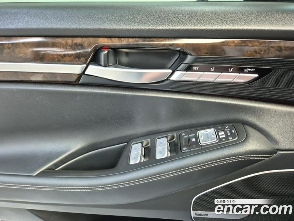 Genesis G90 3.8 AWD (01.2021)