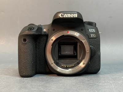 Canon EOS 77D 58.000 Кадров