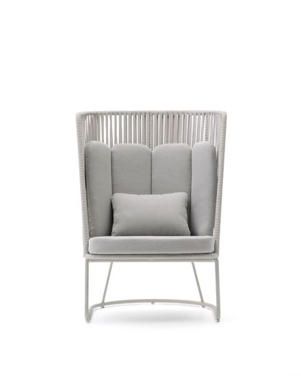 Уличное кресло Saconca с высокой спинкой из веревочного шнура и серой оцинкованной стали La Forma Испания 