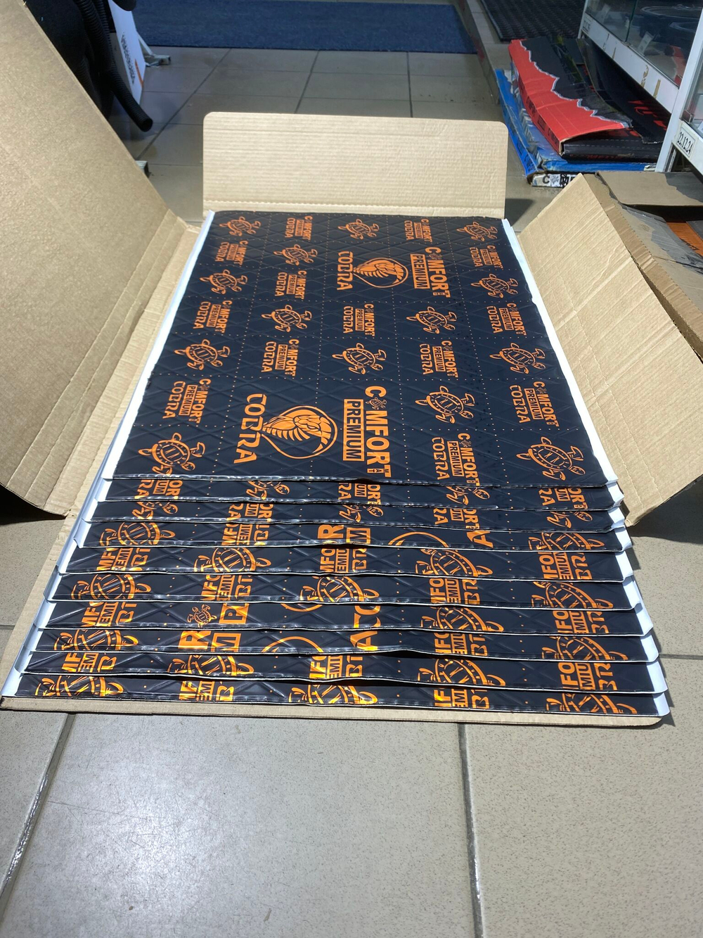 Виброизоляция Comfortmat COBRA 2,3мм 50х70см- 10 листов