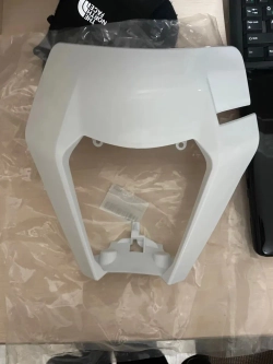 +- Щиток фары в стиле KTM для эндуро и кроссовых мотоциклов