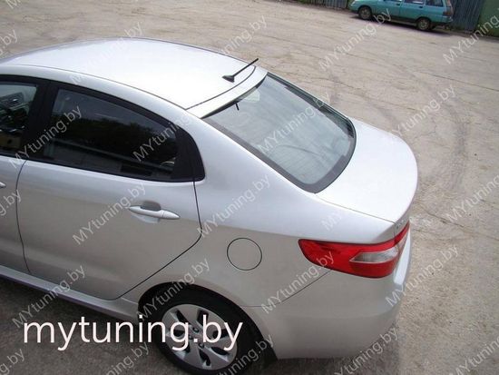 Козырек на заднее стекло для Kia Rio III
