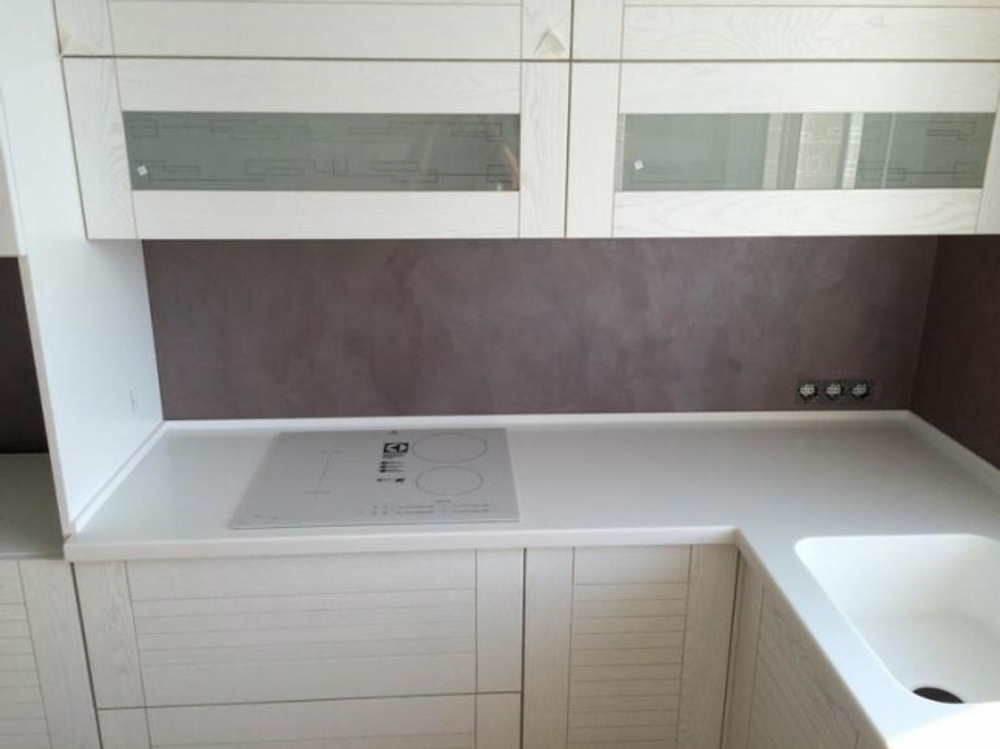 Плинтус для столешниц LB15 Белый блеск 3.0m 20-15-0-6056 KORNER