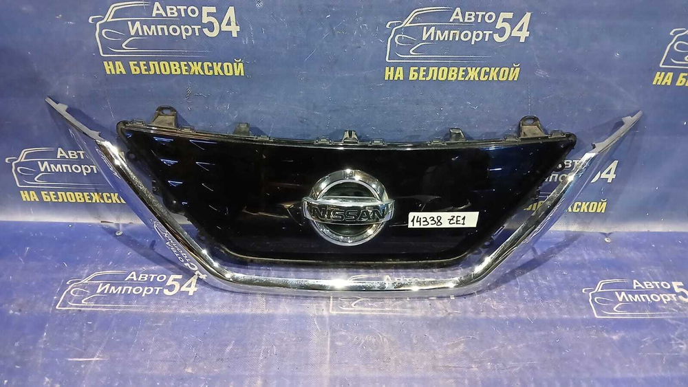Решетка радиатора NISSAN LEAF 2017-2021